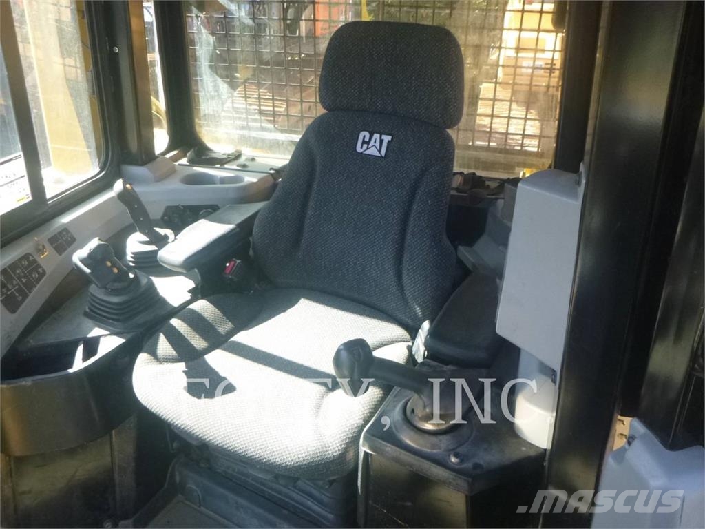 CAT D6T lánctalpas dózerek