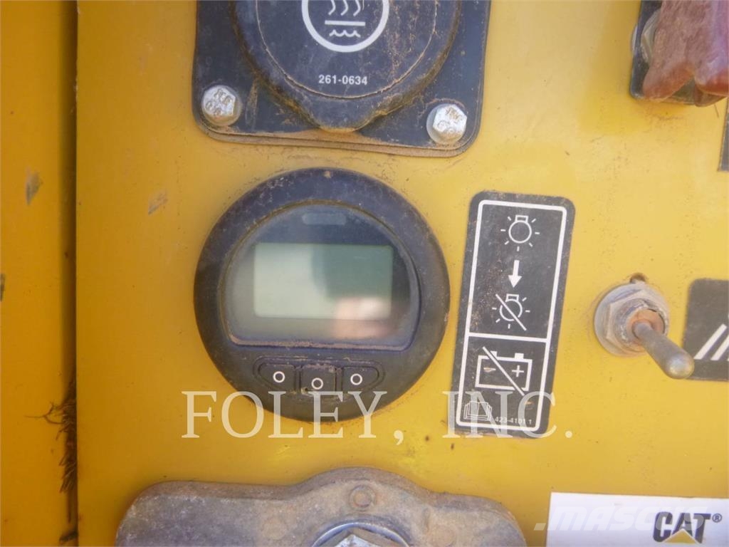 CAT D6T lánctalpas dózerek