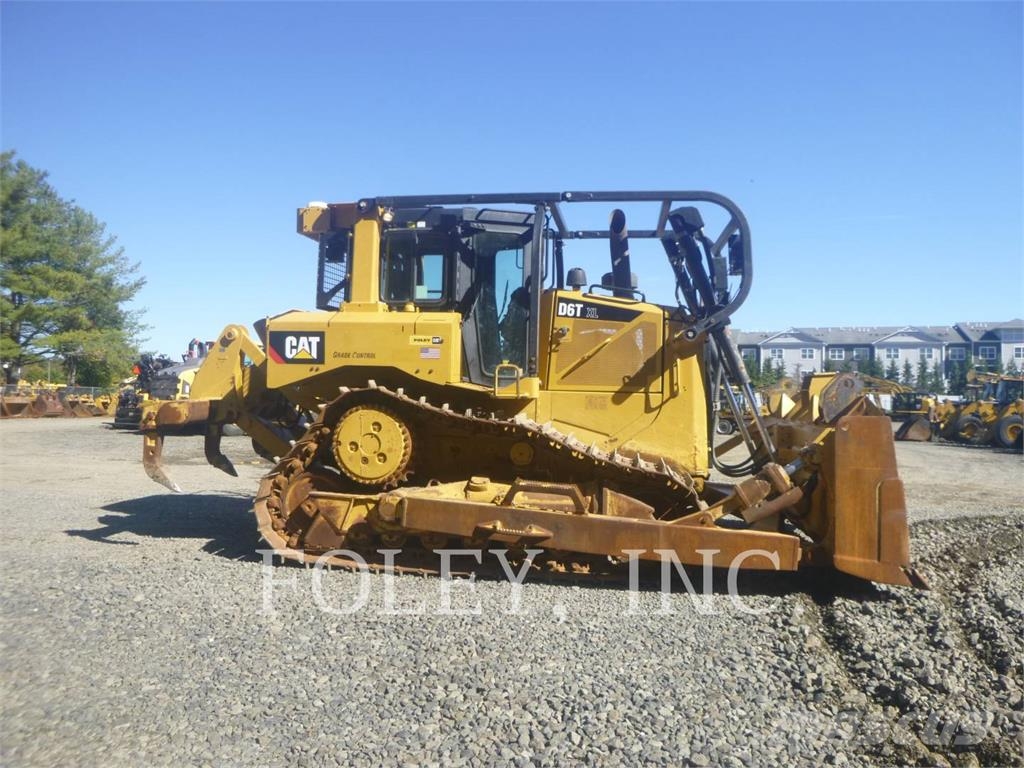 CAT D6T lánctalpas dózerek