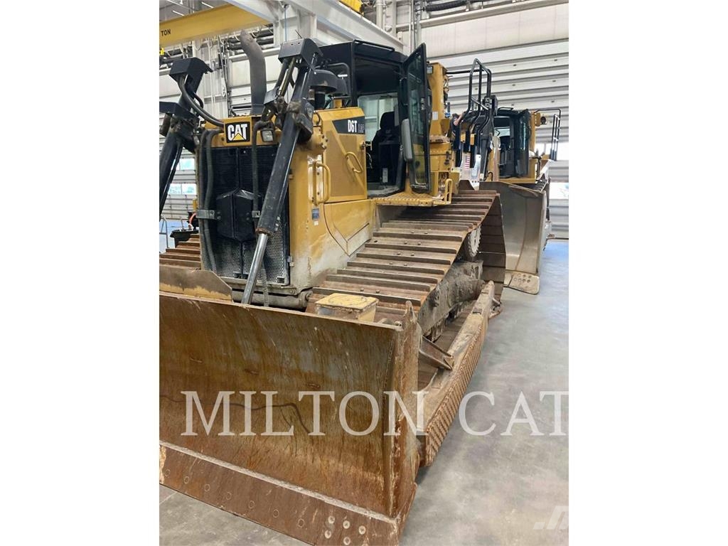 CAT D6T Buldožerji goseničarji