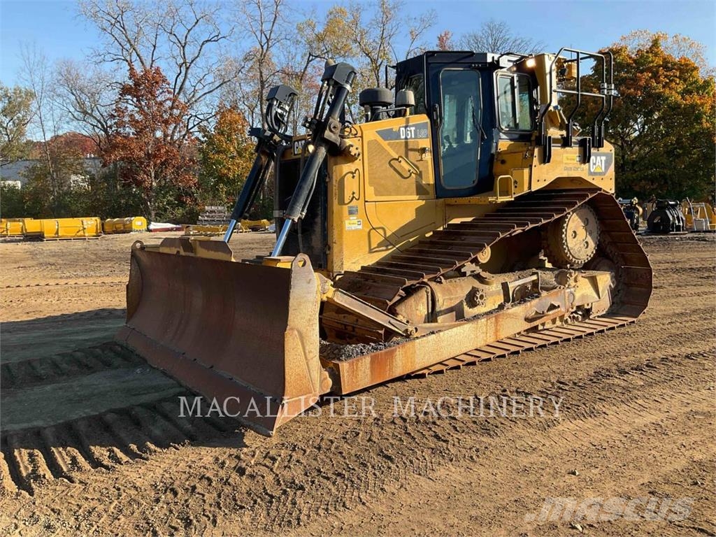 CAT D6T Bulldozer