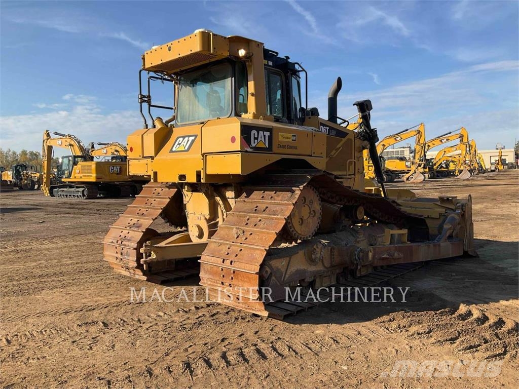 CAT D6T Bulldozer