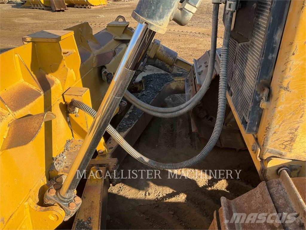 CAT D6T Bulldozer