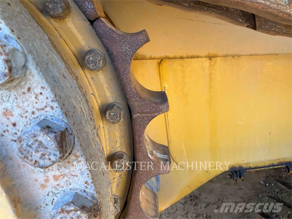 CAT D6T Bulldozer