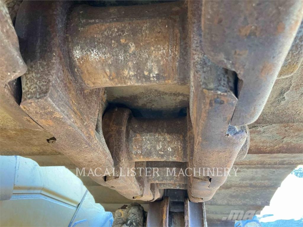 CAT D6T Bulldozer
