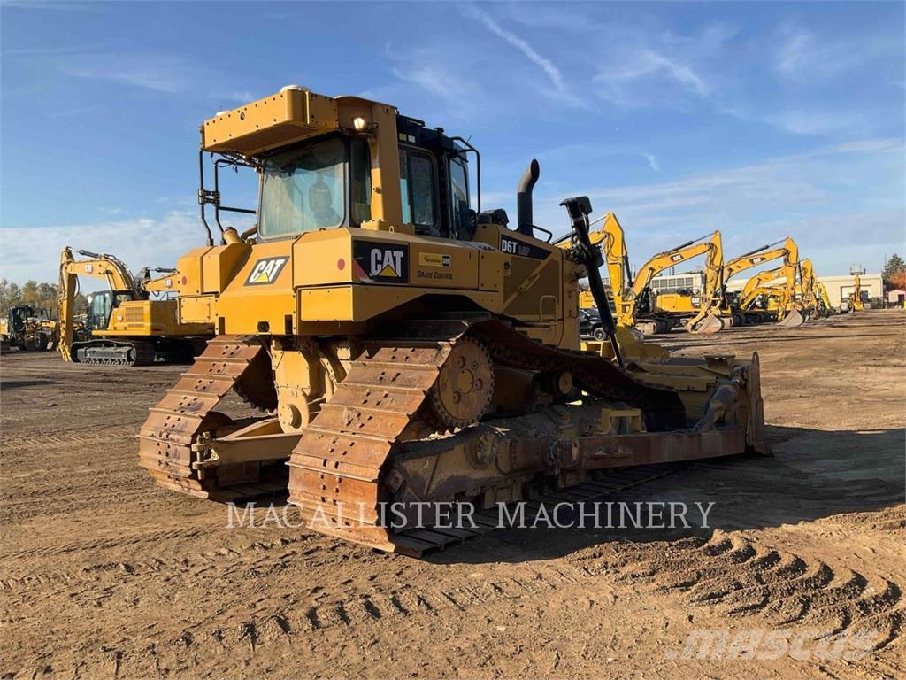 CAT D6T Bulldozer