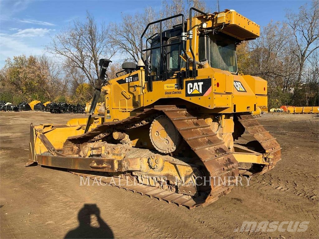 CAT D6T Bulldozer