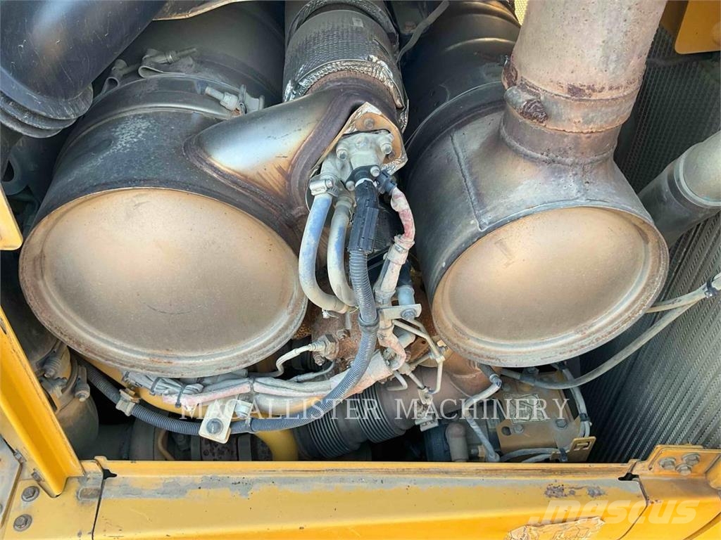 CAT D6T Bulldozer