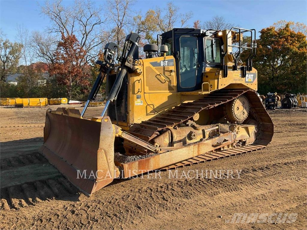 CAT D6T Bulldozer