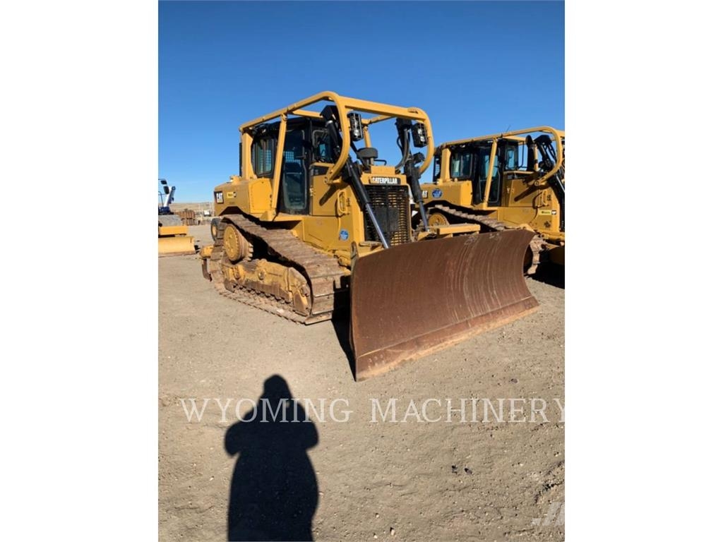 CAT D6T Гусеничные бульдозеры