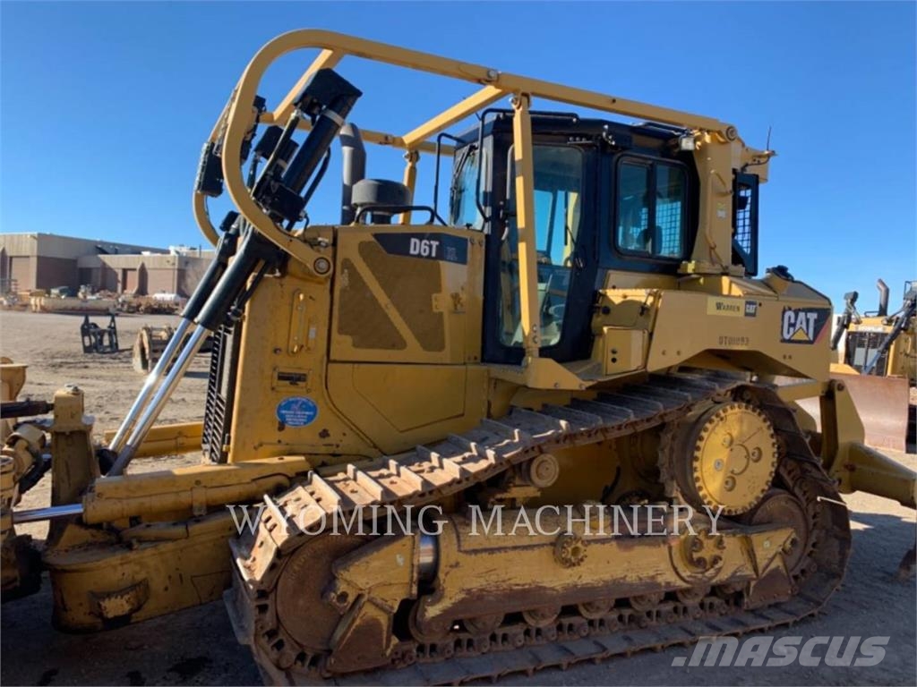 CAT D6T Гусеничные бульдозеры