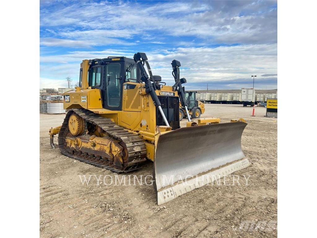 CAT D6T Гусеничные бульдозеры