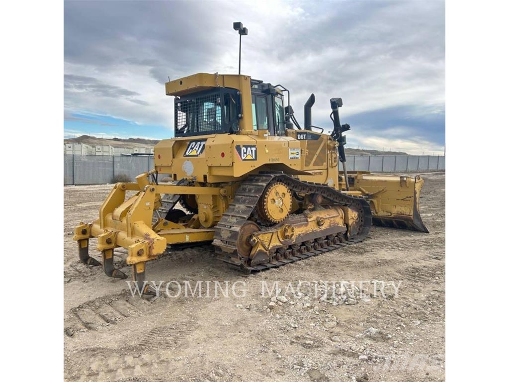 CAT D6T Гусеничные бульдозеры