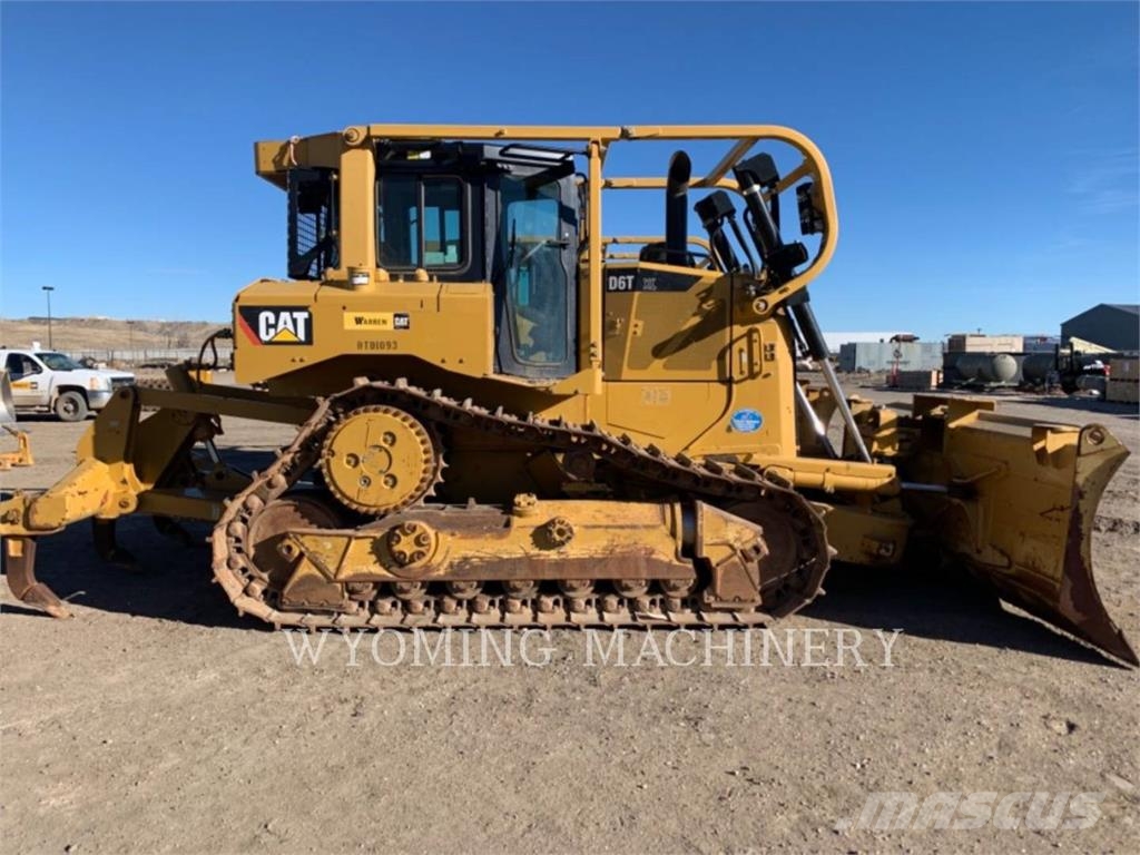 CAT D6T Гусеничные бульдозеры