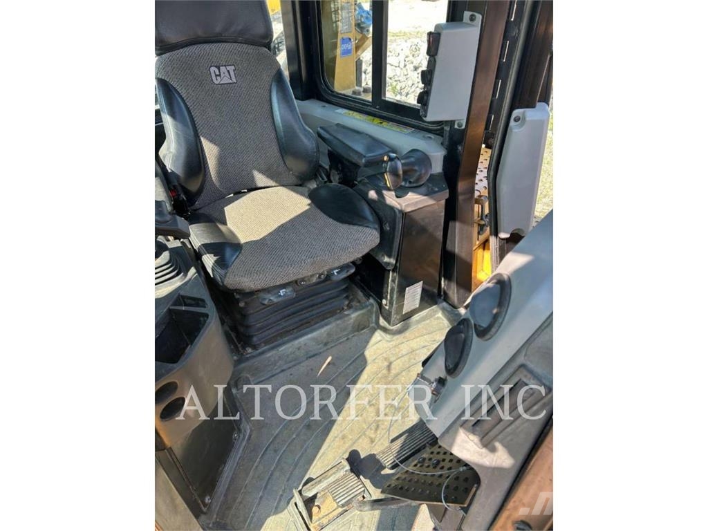 CAT D6T LGP Гусеничные бульдозеры