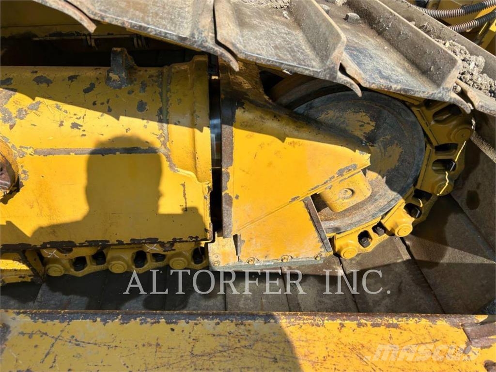 CAT D6T LGP Гусеничные бульдозеры