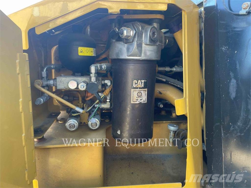 CAT D6T XL Bulldozer