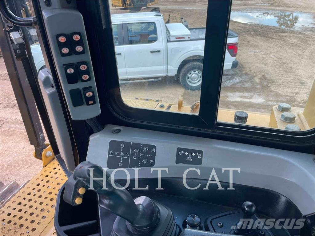 CAT D6T XL 履帶推土機