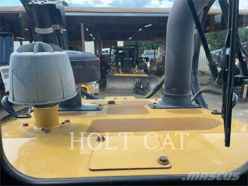 CAT D6T XL 履帶推土機