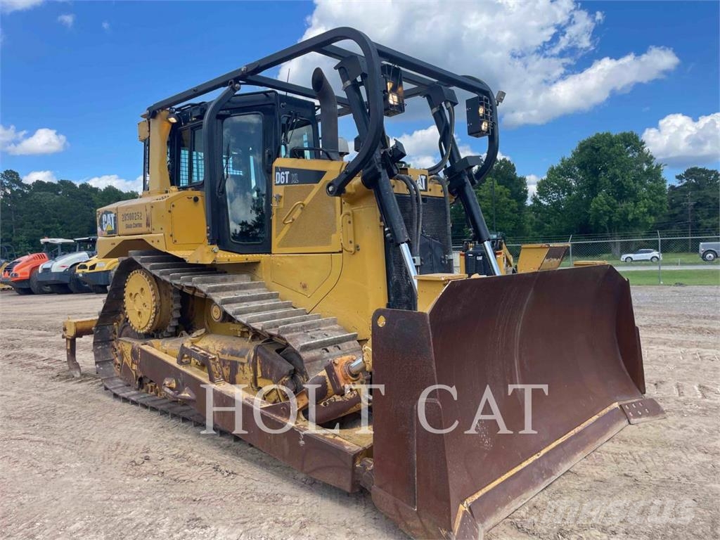 CAT D6T XL 履帶推土機