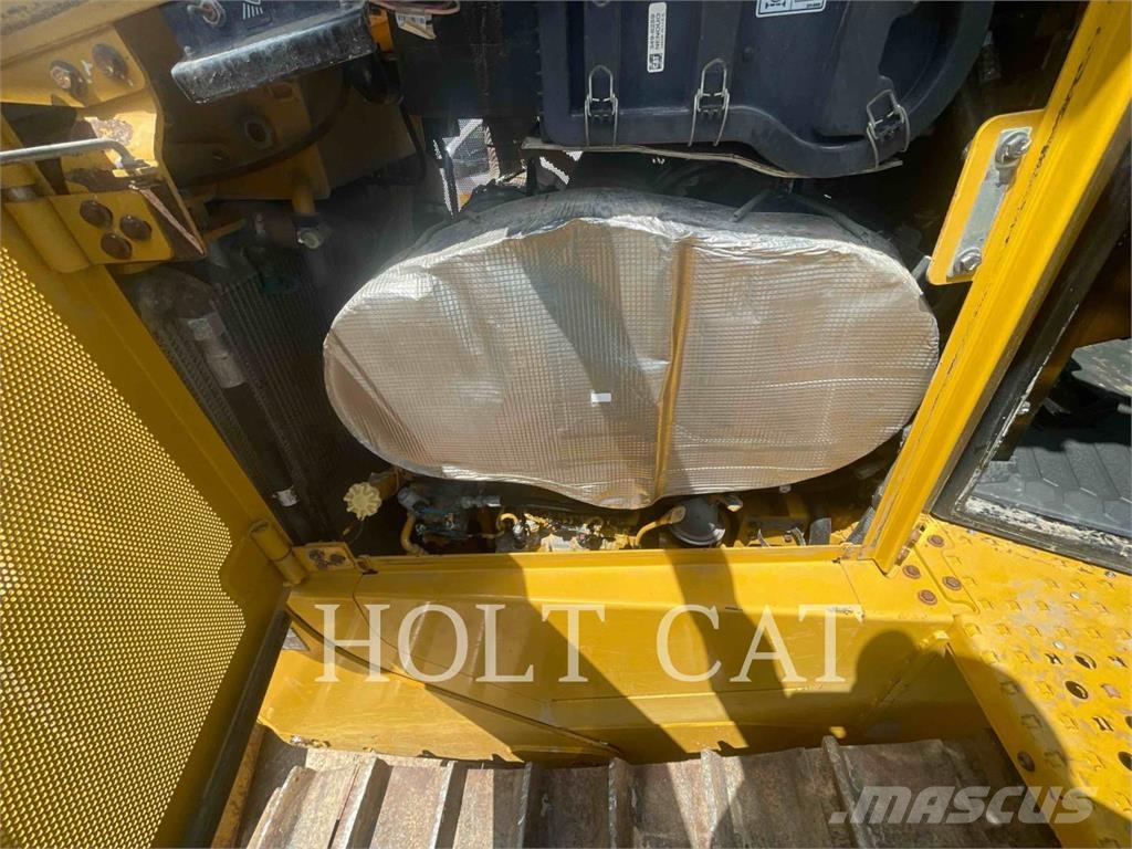 CAT D6T XL 履帶推土機