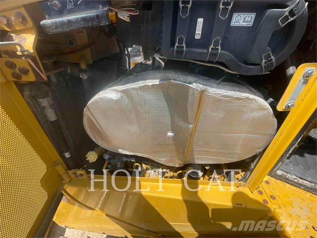 CAT D6T XL 履帶推土機