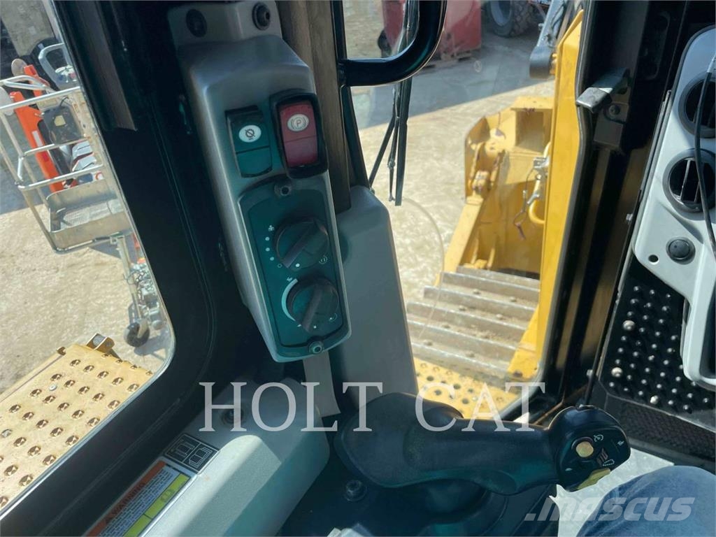 CAT D6T XL 履帶推土機