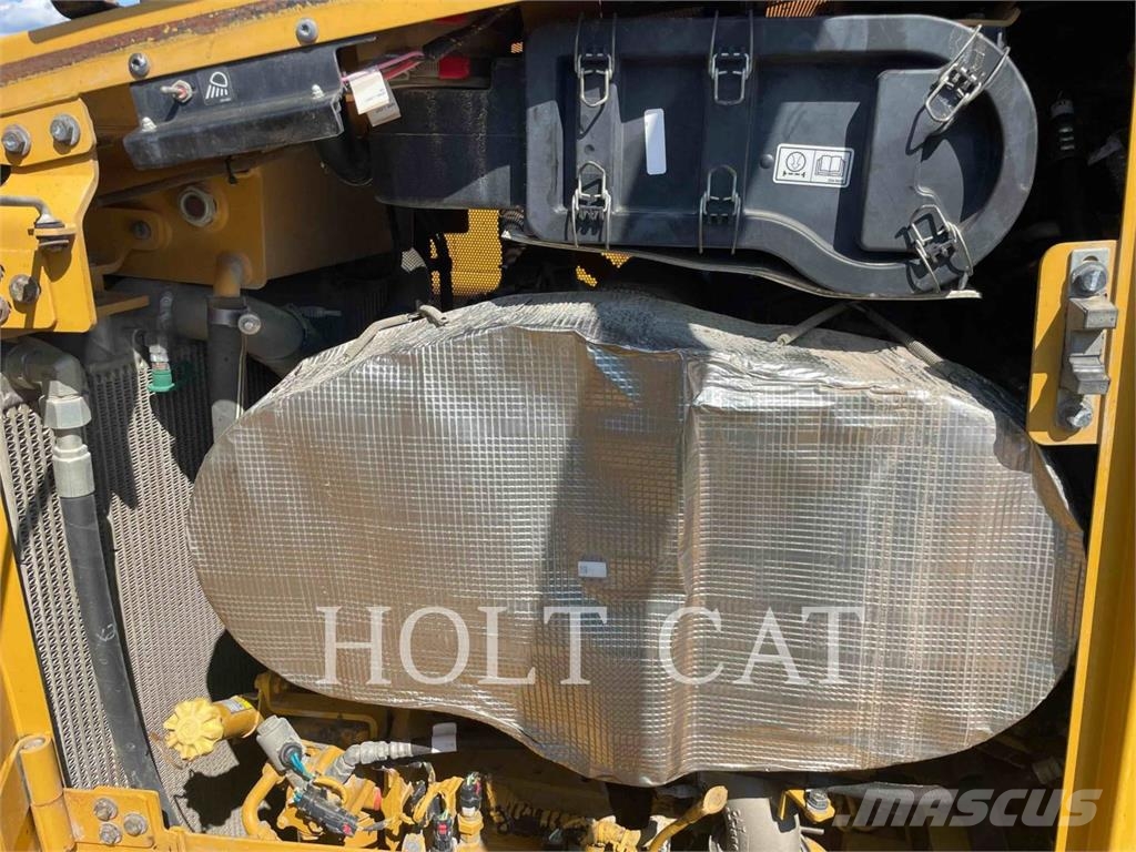 CAT D6T XL 履帶推土機