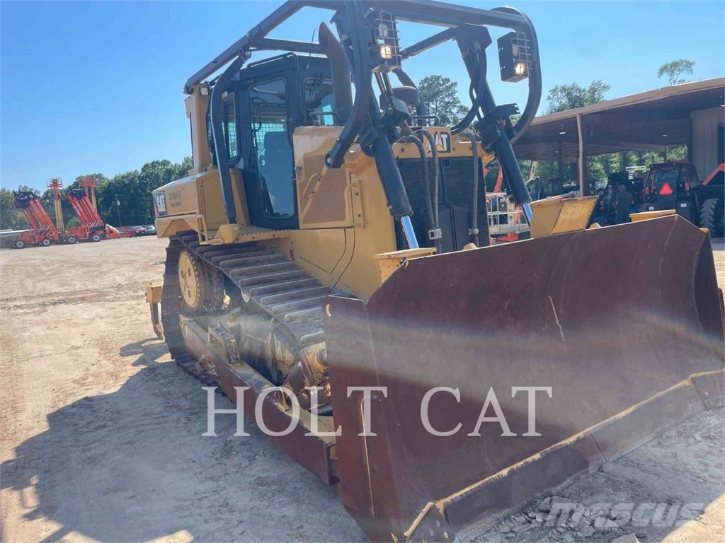 CAT D6T XL 履帶推土機