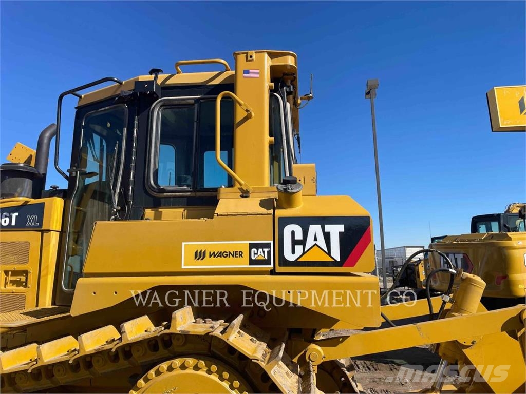 CAT D6T XL RB Buldooserid