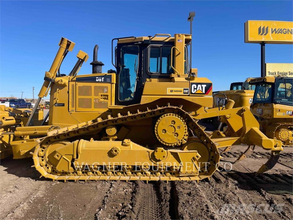 CAT D6T XL RB Buldooserid