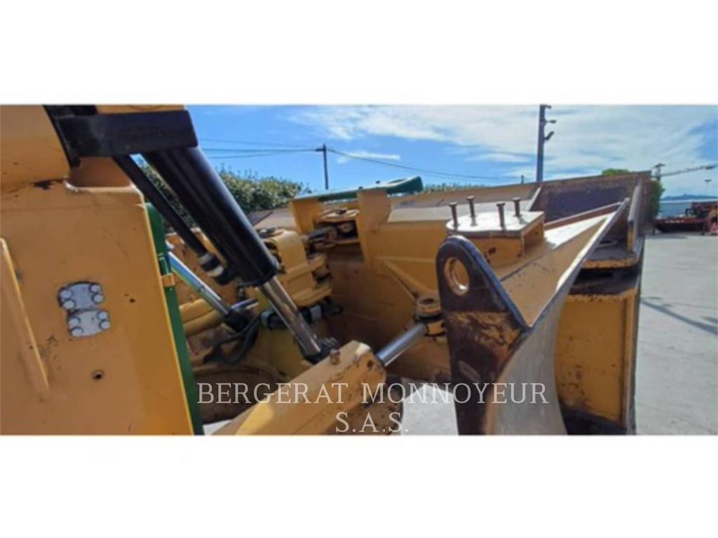 CAT D6T3B XW 履帶推土機