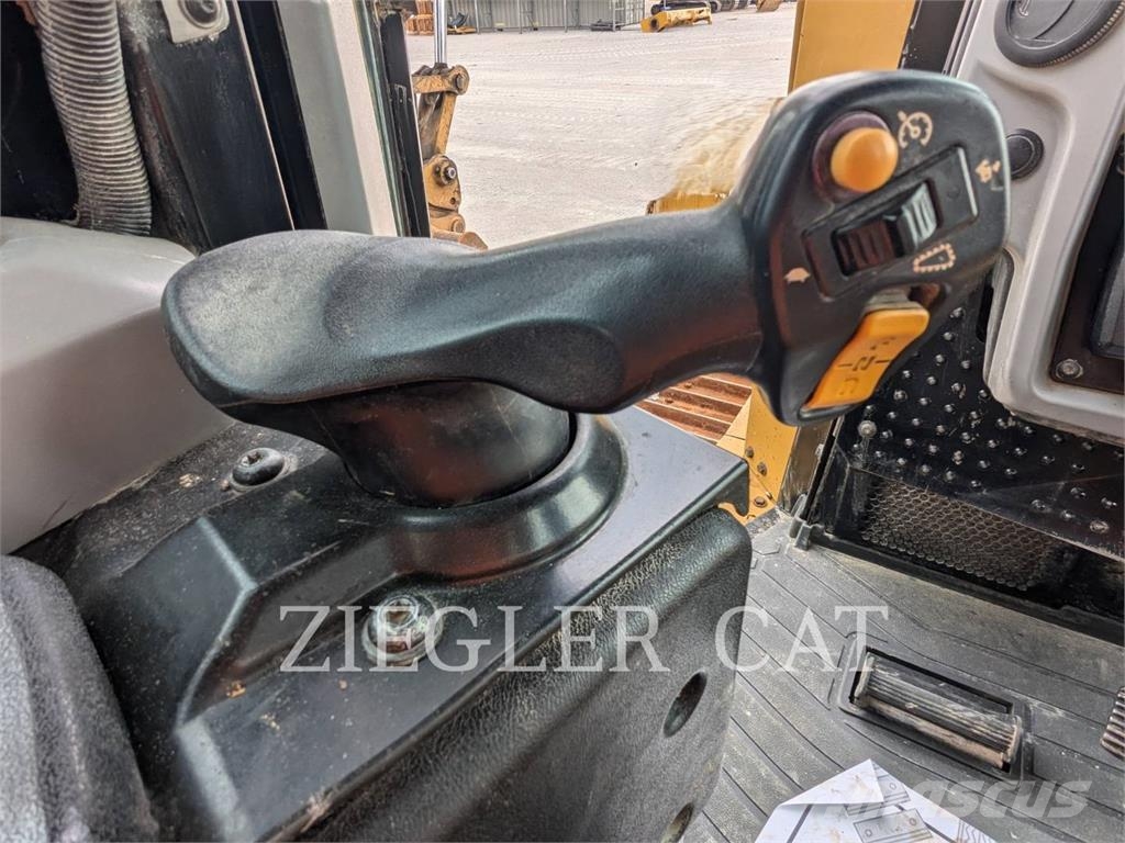 CAT D6TLGP Гусеничные бульдозеры