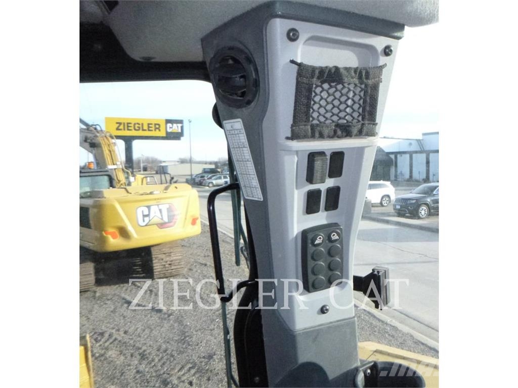 CAT D6XE 履带式推土机