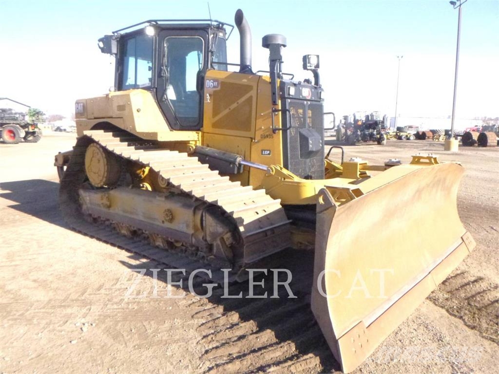 CAT D6XE 履带式推土机