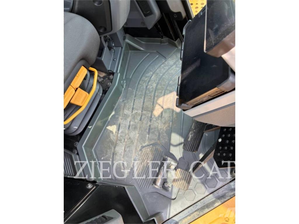 CAT D6XE 履帶推土機
