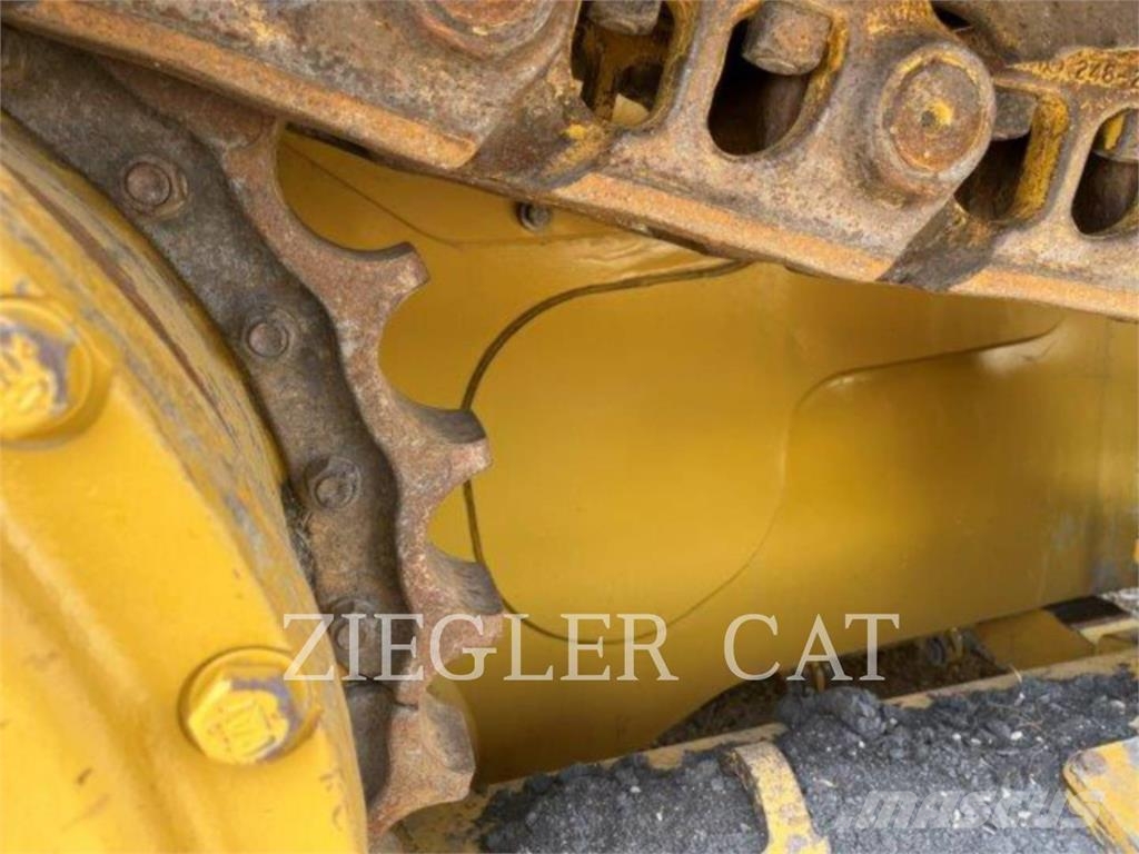 CAT D6XE 履帶推土機