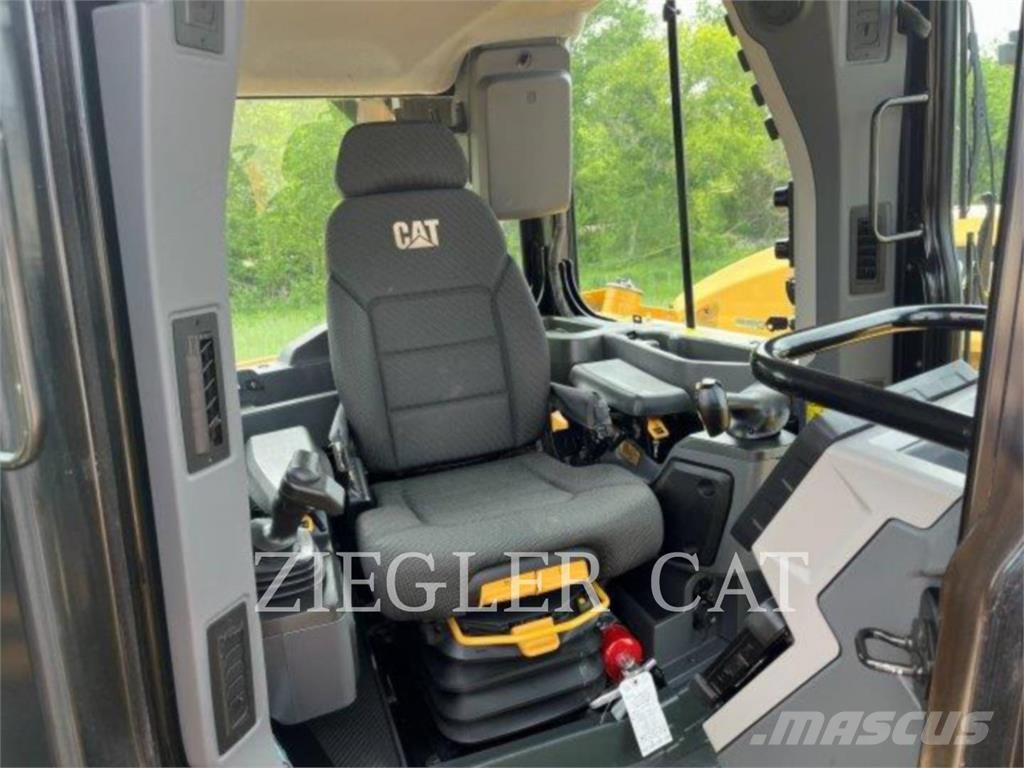 CAT D6XE 履帶推土機
