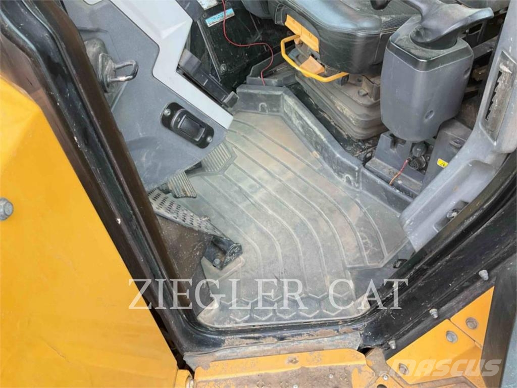 CAT D6XE ブルドーザー