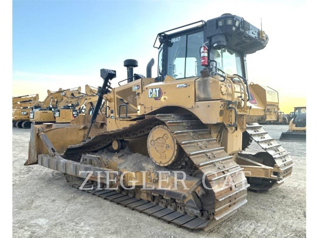 CAT D6XE ブルドーザー