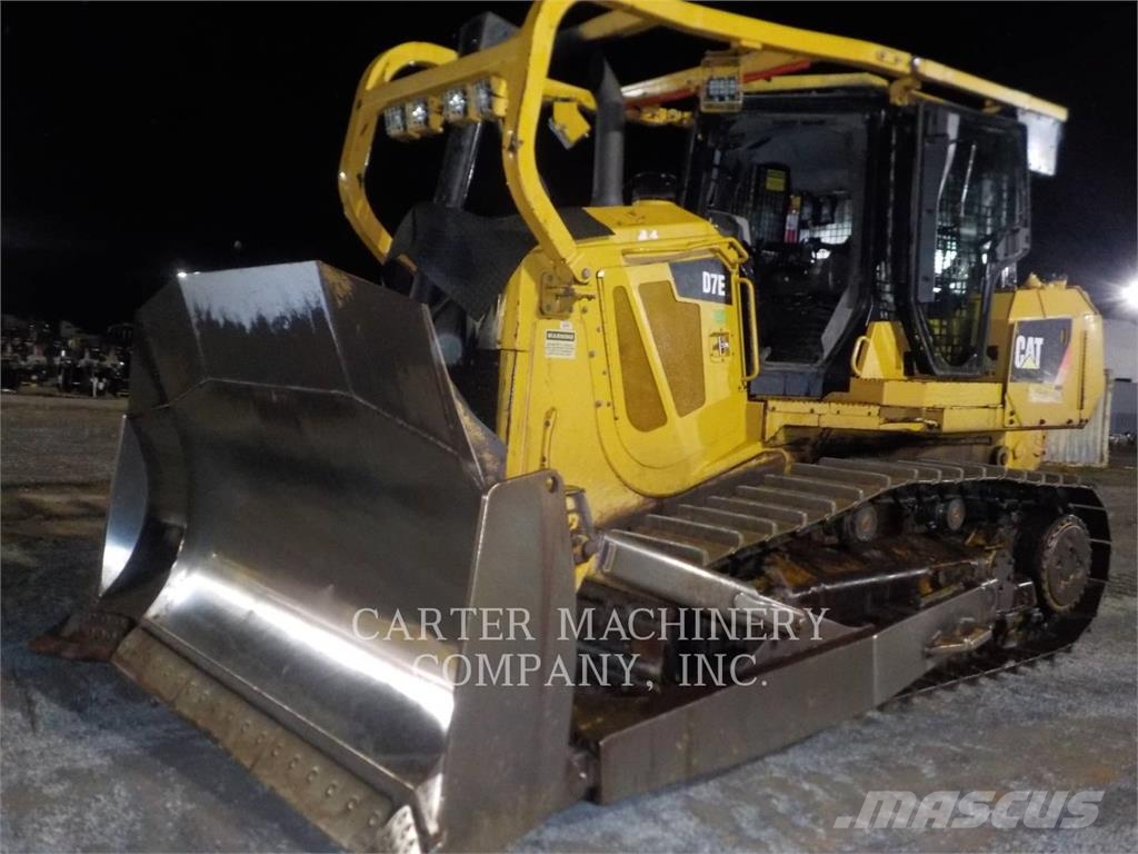 CAT D7E Buldozer sobre oruga