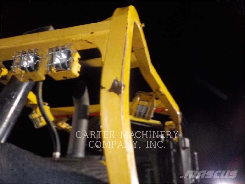 CAT D7E Buldozer sobre oruga
