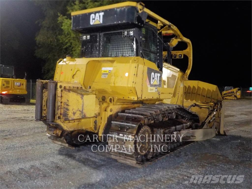 CAT D7E Buldozer sobre oruga