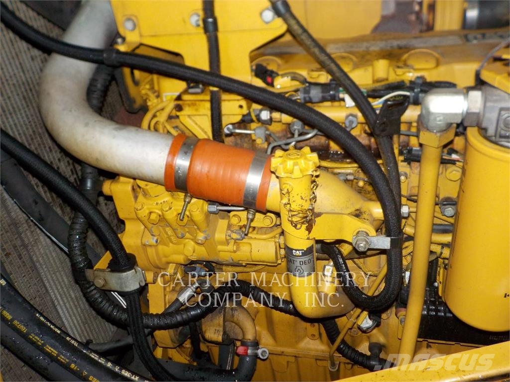 CAT D7E Buldozer sobre oruga