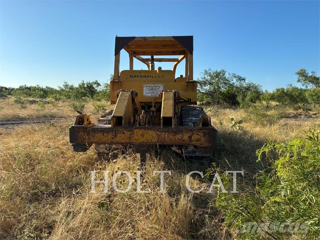 CAT D7E Crawler dozers