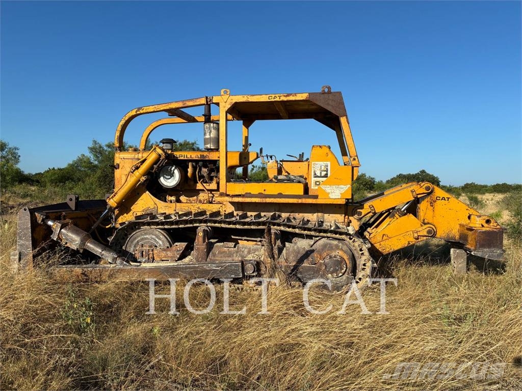 CAT D7E Crawler dozers