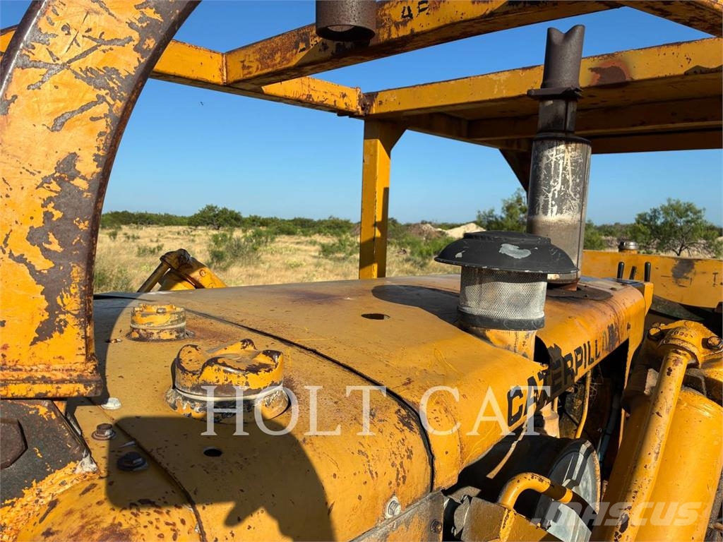 CAT D7E Crawler dozers