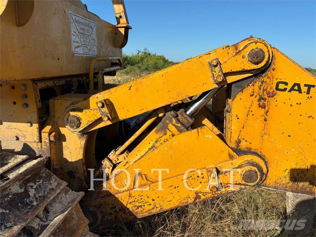 CAT D7E Crawler dozers
