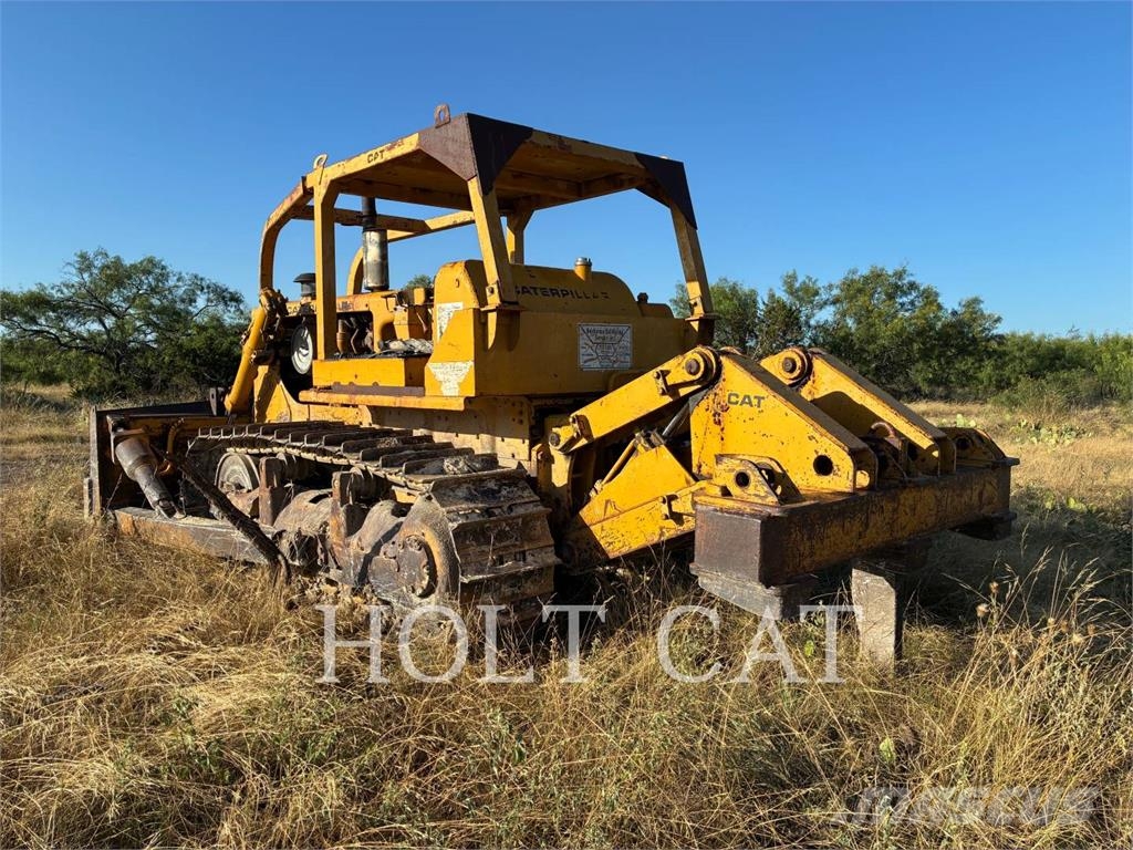 CAT D7E Crawler dozers