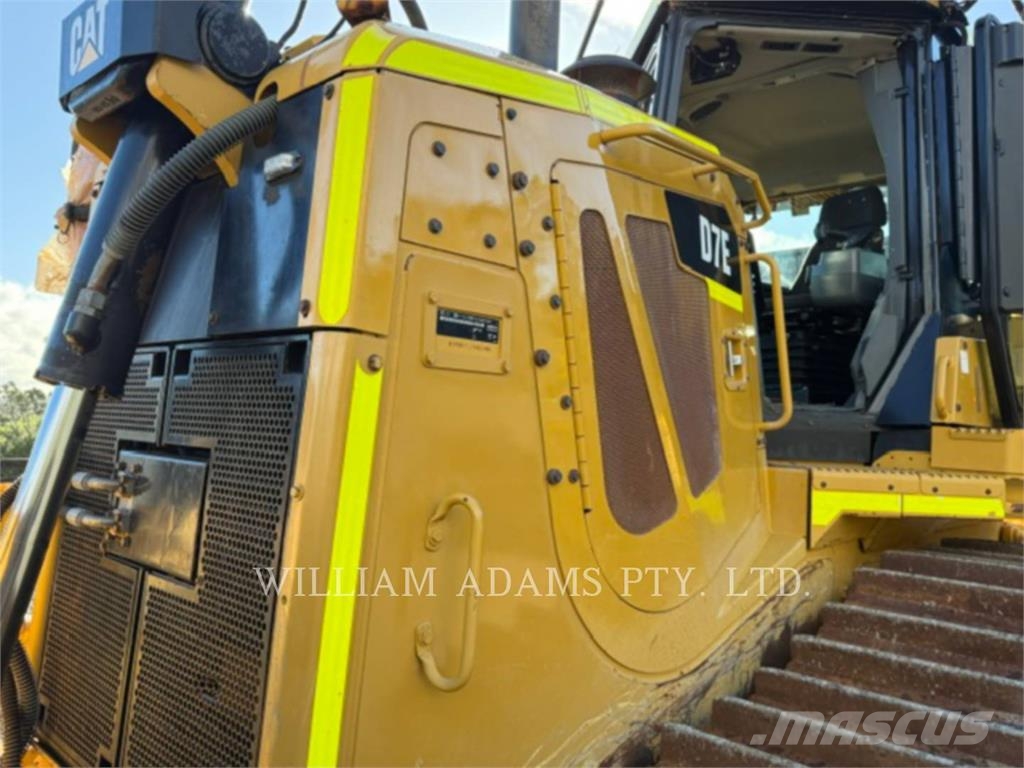 CAT D7E Buldožeri guseničari
